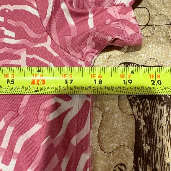 Nike Golf Youth Girls L Dri FIT
Short Sleeve V Neck Fuchsia Pink
Printed - Picture 5 of 8